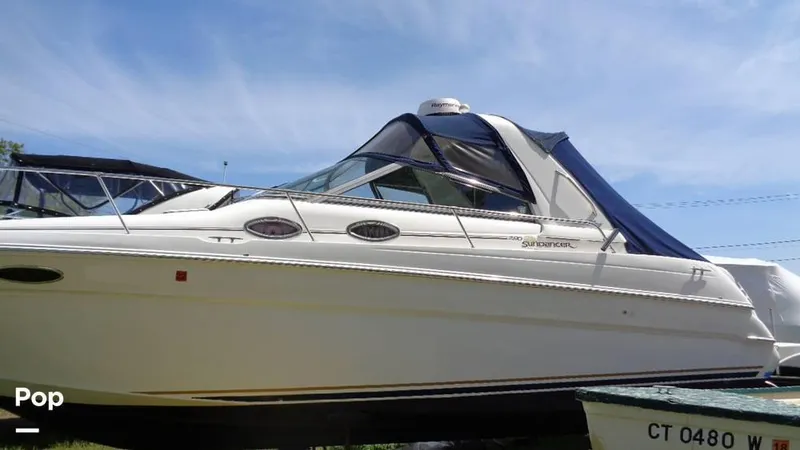 Slide: The Image of 2000 Sea Ray 290 DA for sale in Niantic, CT - 22