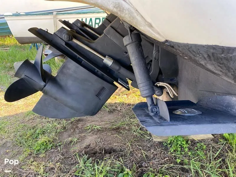 Slide: The Image of 2000 Sea Ray 290 DA for sale in Niantic, CT - 29