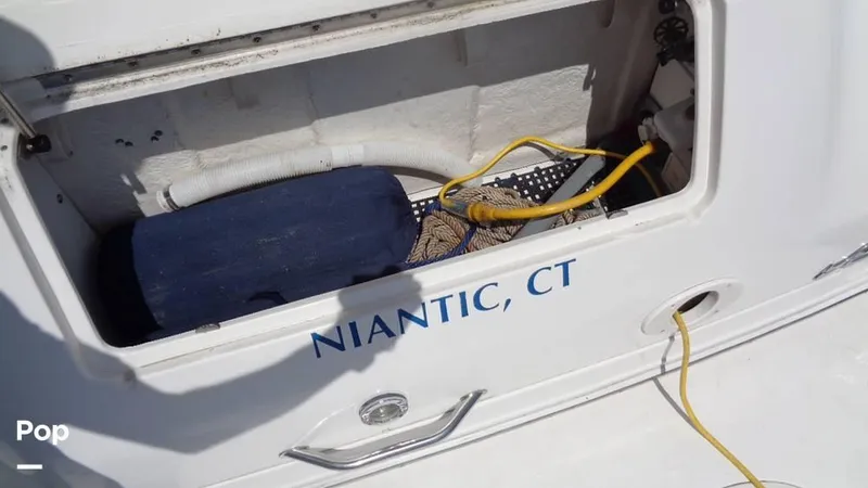 Slide: The Image of 2000 Sea Ray 290 DA for sale in Niantic, CT - 32