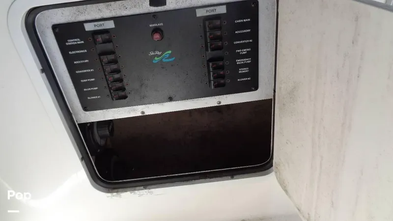 Slide: The Image of 2000 Sea Ray 290 DA for sale in Niantic, CT - 41