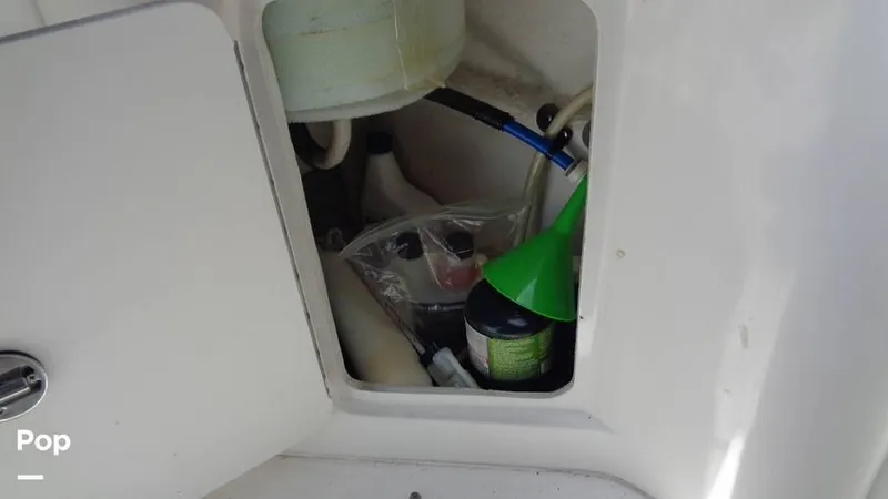 Slide: The Image of 2000 Sea Ray 290 DA for sale in Niantic, CT - 43