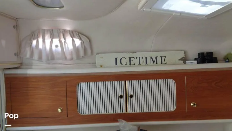 Slide: The Image of 2000 Sea Ray 290 DA for sale in Niantic, CT - 70