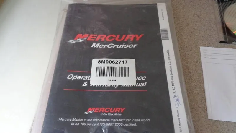 Slide: The Image of 2000 Sea Ray 290 DA for sale in Niantic, CT - 72