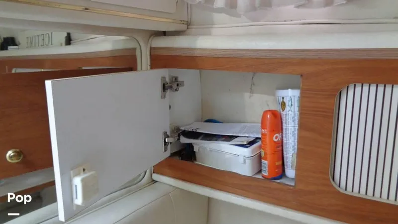 Slide: The Image of 2000 Sea Ray 290 DA for sale in Niantic, CT - 75