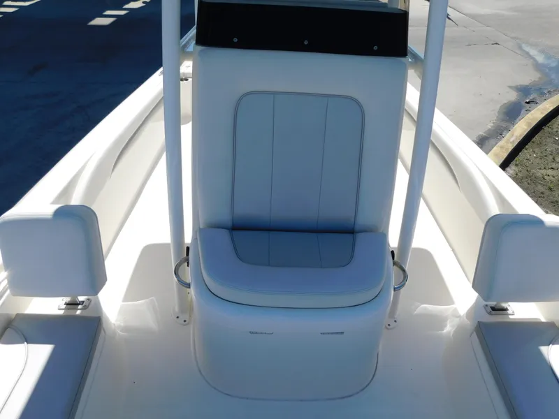 Slide: The Image of Shearwater 250 XTE 2022 - 50