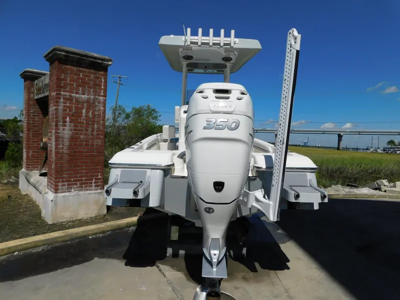 Slide: The Image of Shearwater 250 XTE 2022 - 52