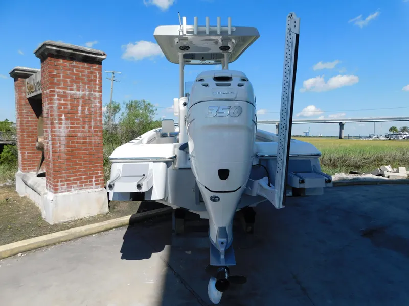 Slide: The Image of Shearwater 250 XTE 2022 - 59