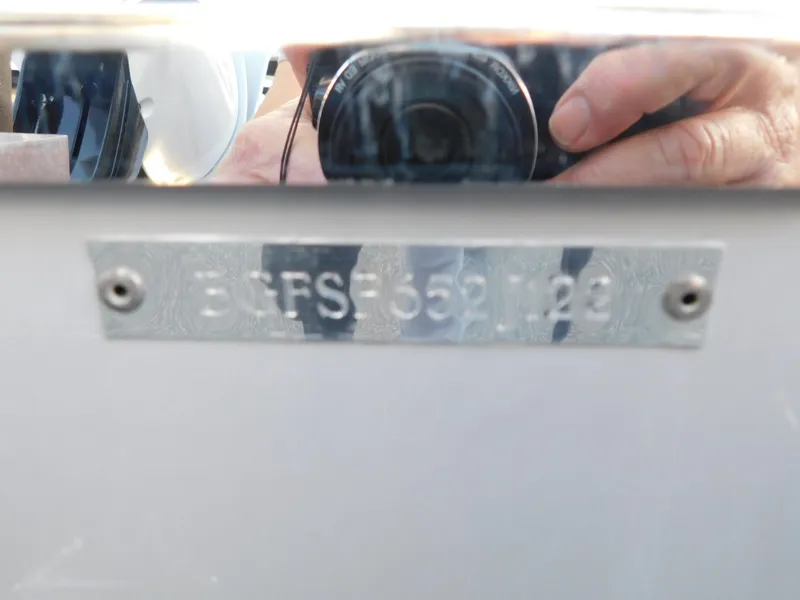 Slide: The Image of Shearwater 250 XTE 2022 - 69