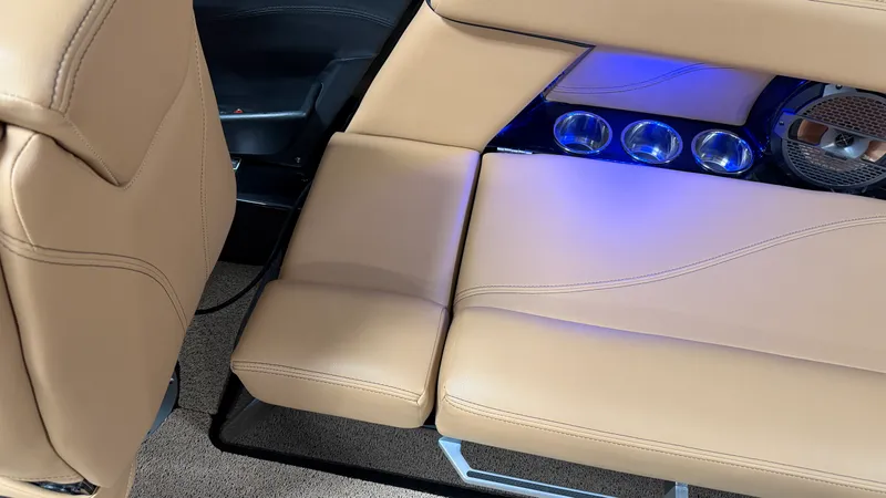Slide: The Image of Mastercraft XT22 2019 - 24