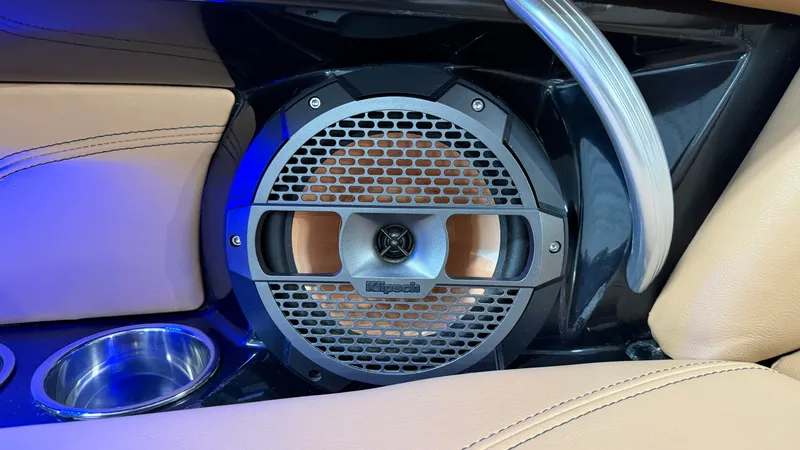 Slide: The Image of Mastercraft XT22 2019 - 28