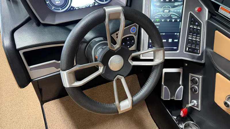 Slide: The Image of Mastercraft XT22 2019 - 72