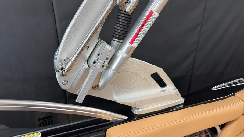 Slide: The Image of Mastercraft XT22 2019 - 95