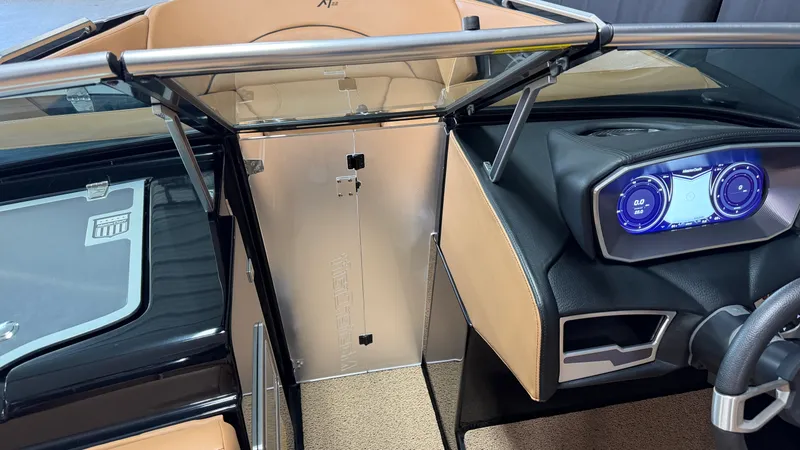Slide: The Image of Mastercraft XT22 2019 - 76