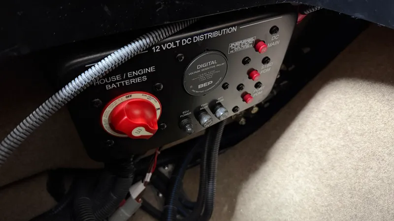 Slide: The Image of Mastercraft XT22 2019 - 37