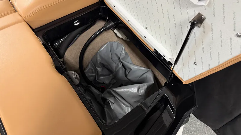Slide: The Image of Mastercraft XT22 2019 - 16