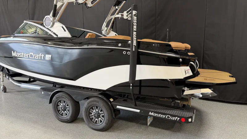 Slide: The Image of Mastercraft XT22 2019 - 104