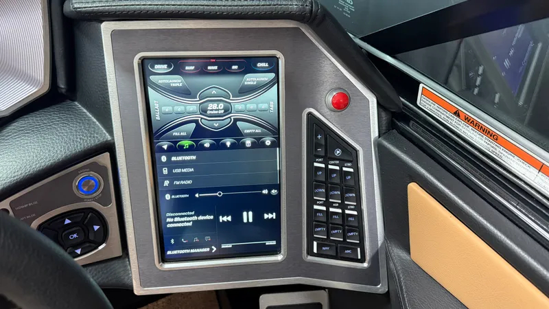 Slide: The Image of Mastercraft XT22 2019 - 67