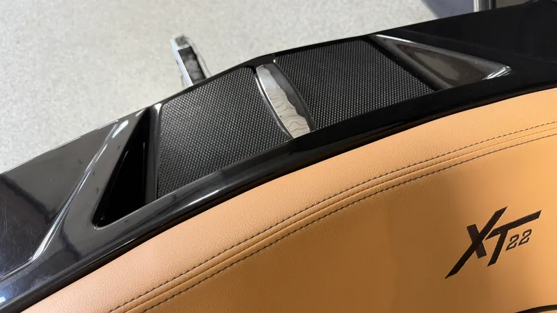 Slide: The Image of Mastercraft XT22 2019 - 91