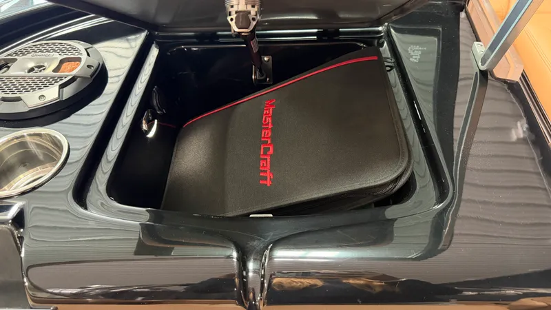 Slide: The Image of Mastercraft XT22 2019 - 57