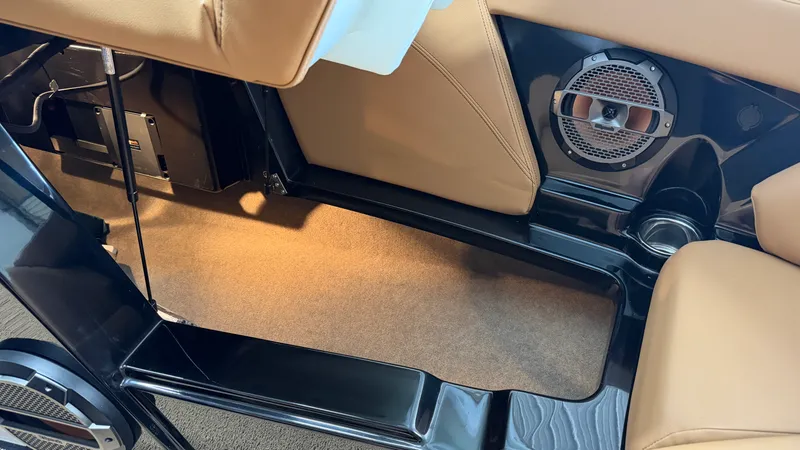 Slide: The Image of Mastercraft XT22 2019 - 81