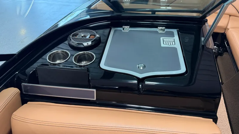 Slide: The Image of Mastercraft XT22 2019 - 53