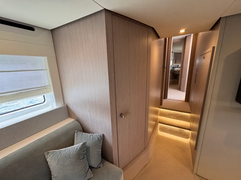 Slide: The Image of Azimut 53 FLY 2025 - 69