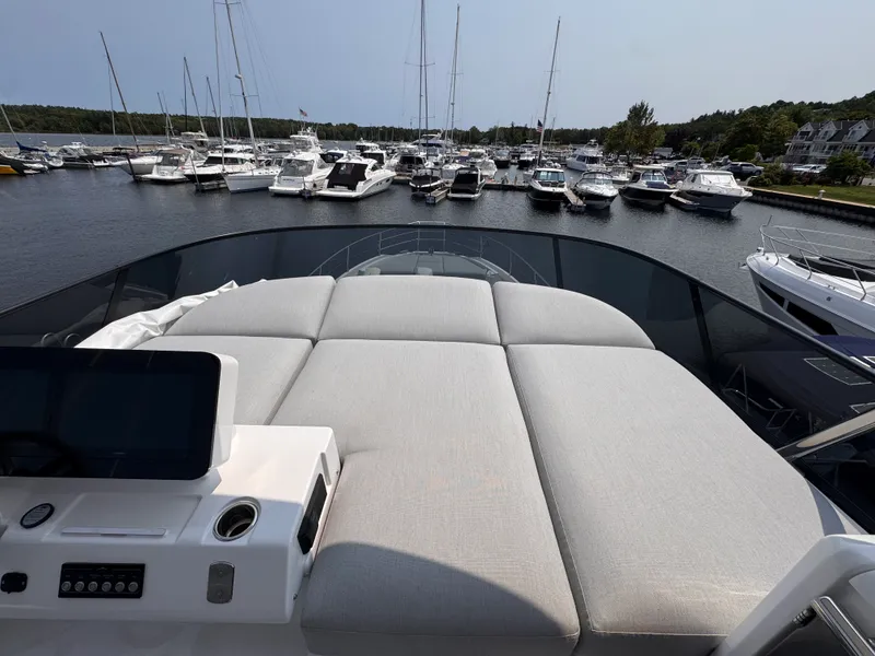 Slide: The Image of Azimut 53 FLY 2025 - 59