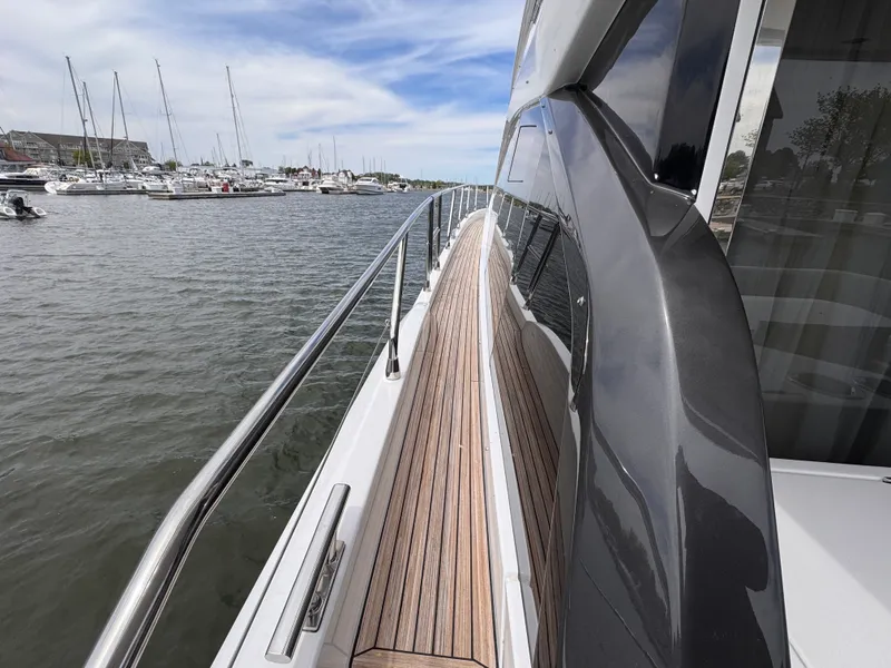Slide: The Image of Azimut 53 FLY 2025 - 11