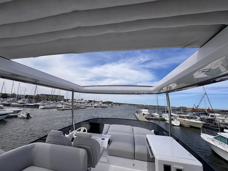 Slide: The Image of Azimut 53 FLY 2025 - 27