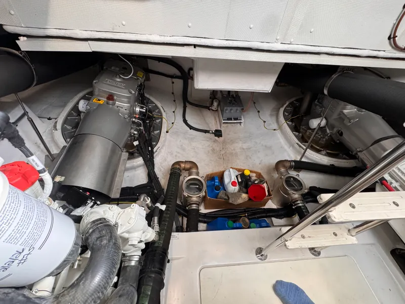 Slide: The Image of Azimut 53 FLY 2025 - 88