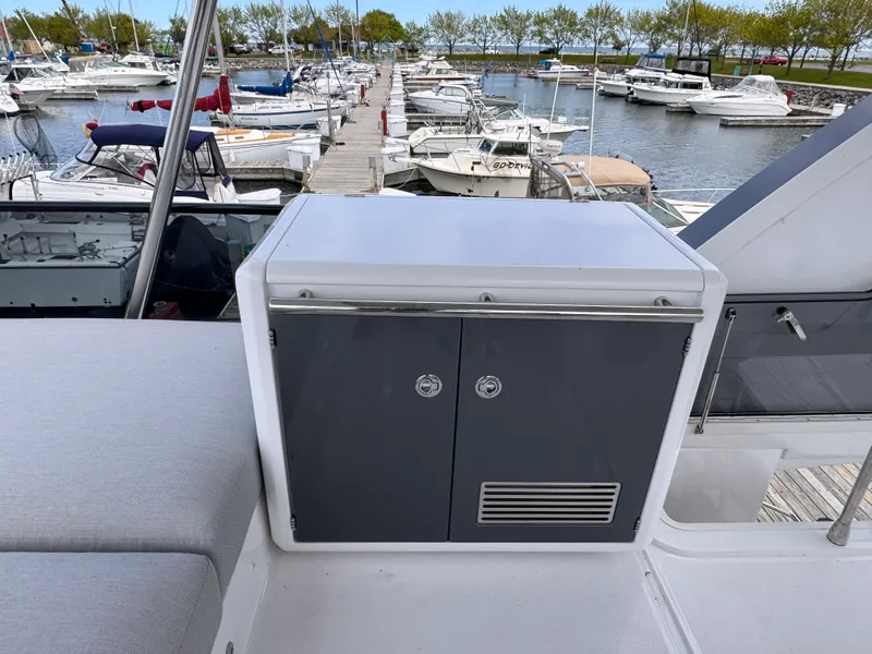 Slide: The Image of Azimut 53 FLY 2025 - 22