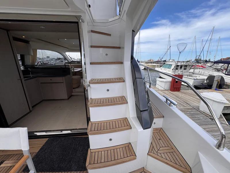 Slide: The Image of Azimut 53 FLY 2025 - 84