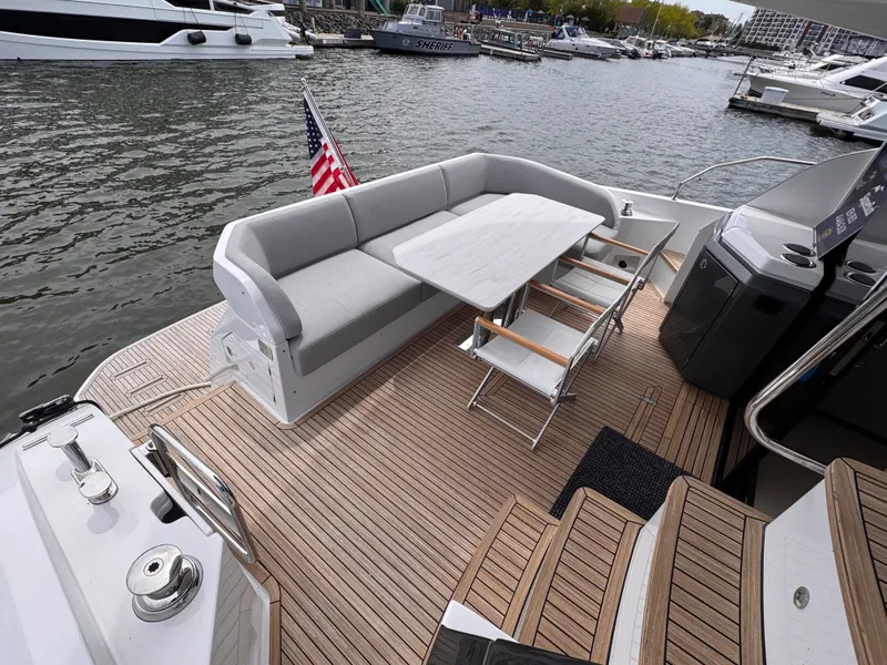 Slide: The Image of Azimut 53 FLY 2025 - 6