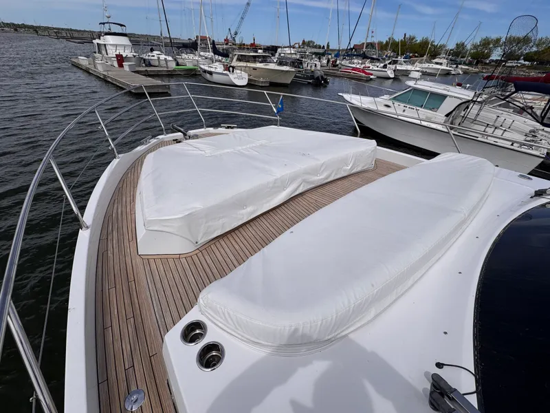 Slide: The Image of Azimut 53 FLY 2025 - 32