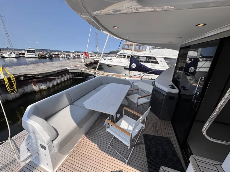 Slide: The Image of Azimut 53 FLY 2025 - 3