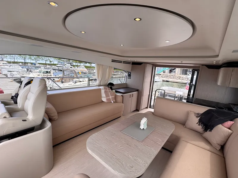 Slide: The Image of Azimut 53 FLY 2025 - 61