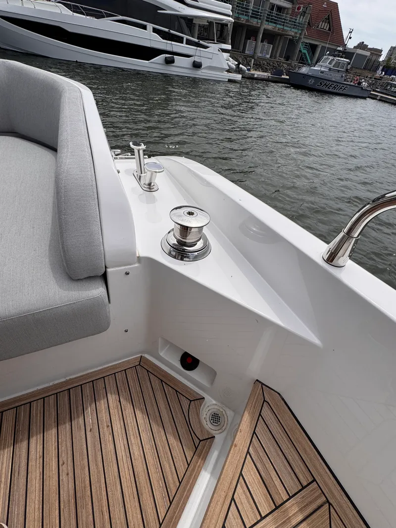 Slide: The Image of Azimut 53 FLY 2025 - 12