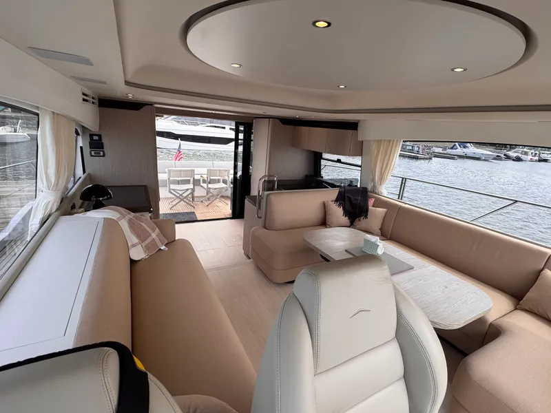 Slide: The Image of Azimut 53 FLY 2025 - 60