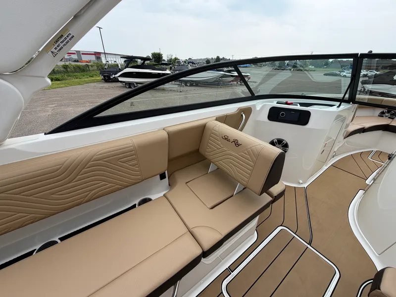 Slide: The Image of Sea Ray SDX 250 Surf 2025 - 23