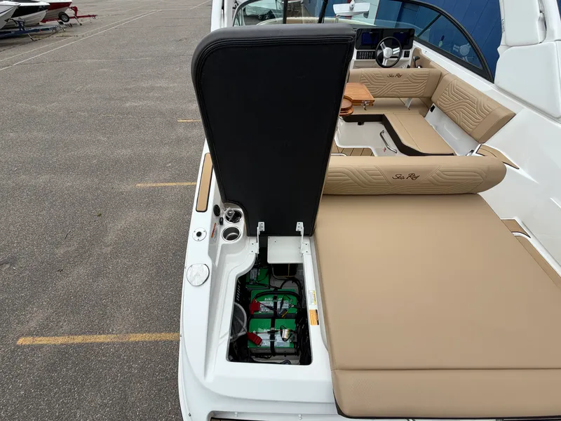 Slide: The Image of Sea Ray SDX 250 Surf 2025 - 8