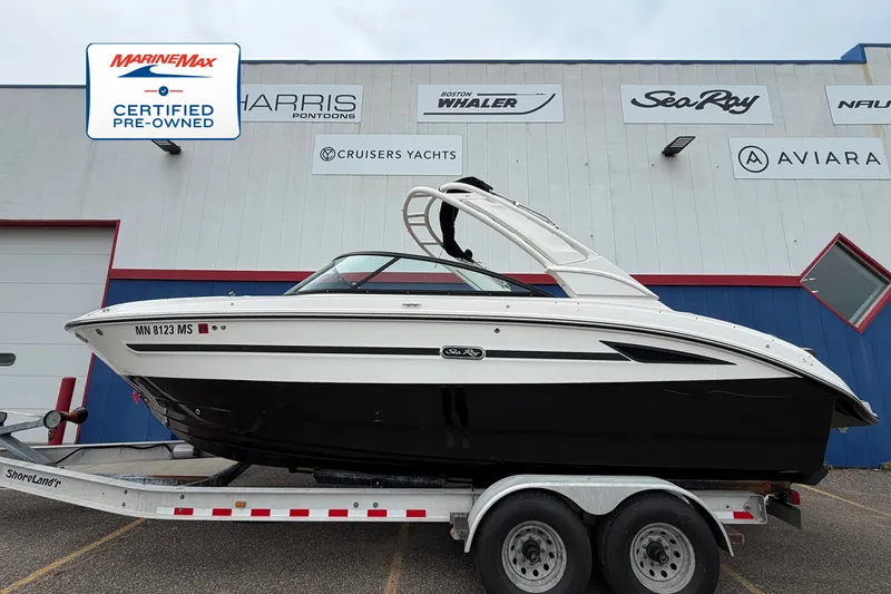 The Image of Sea Ray SDX 250 Surf 2025 - 0