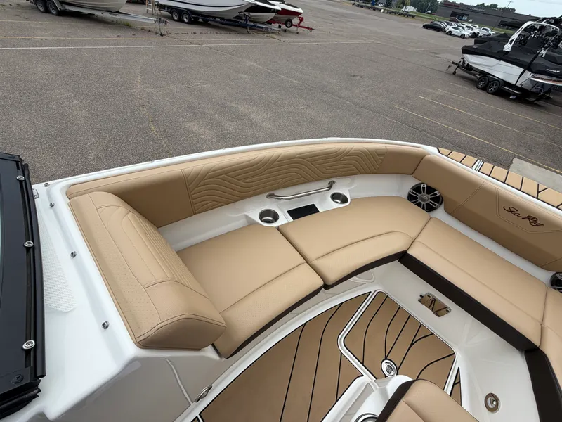 Slide: The Image of Sea Ray SDX 250 Surf 2025 - 46