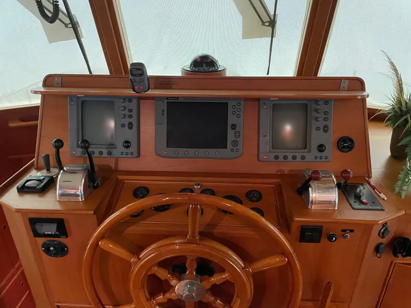 Slide: The Image of Grand Banks 52 Heritage EU 2000 - 61