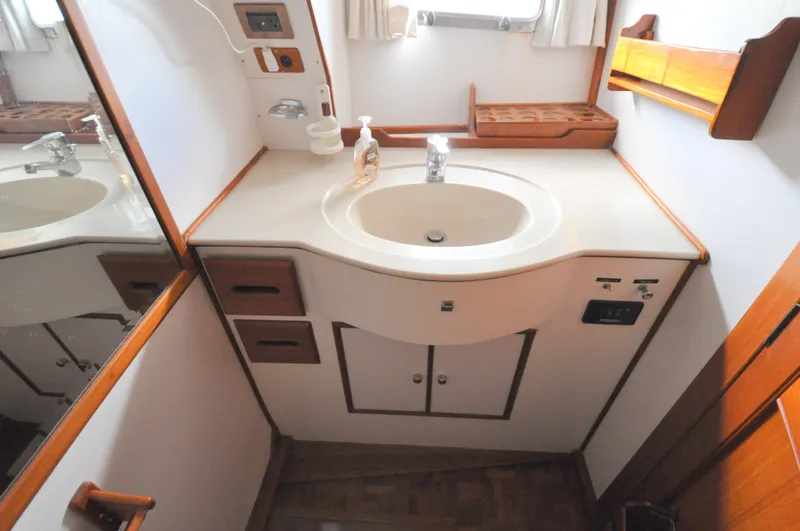 Slide: The Image of Grand Banks 52 Heritage EU 2000 - 86