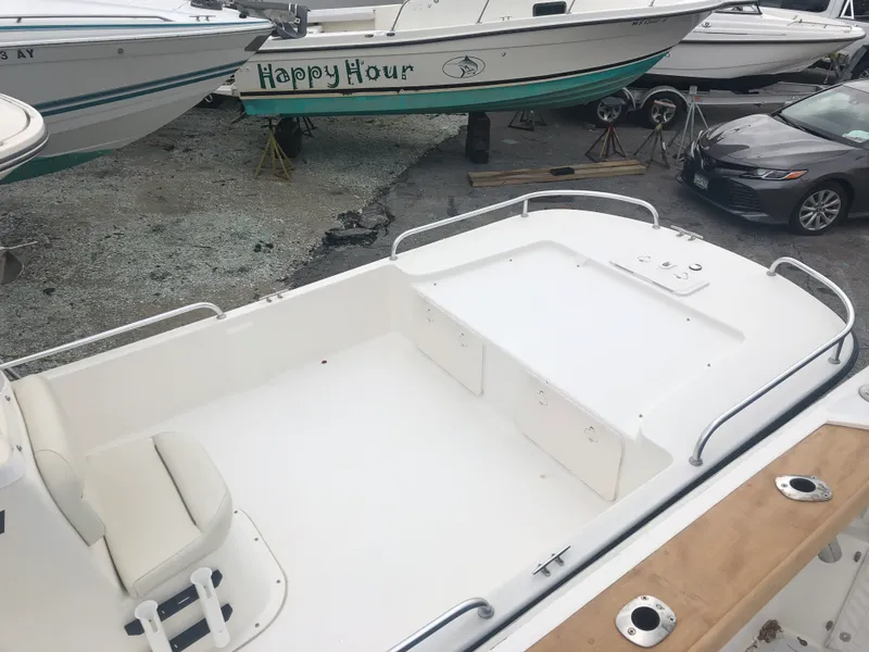 Slide: The Image of Key West 197 Skiff 2014 - 16