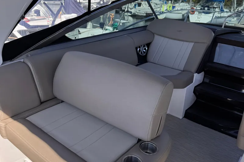 Slide: The Image of Regal 32 Express 2015 - 19