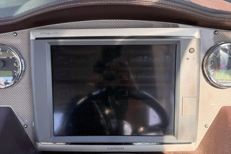 Slide: The Image of Regal 32 Express 2015 - 35
