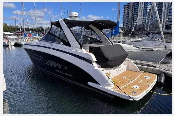 Slide: The Image of Regal 32 Express 2015 - 4