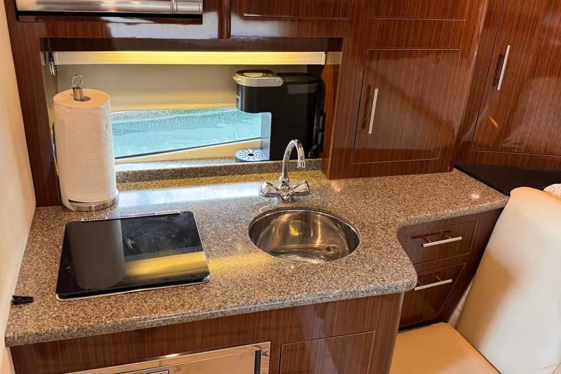 Slide: The Image of Regal 32 Express 2015 - 42