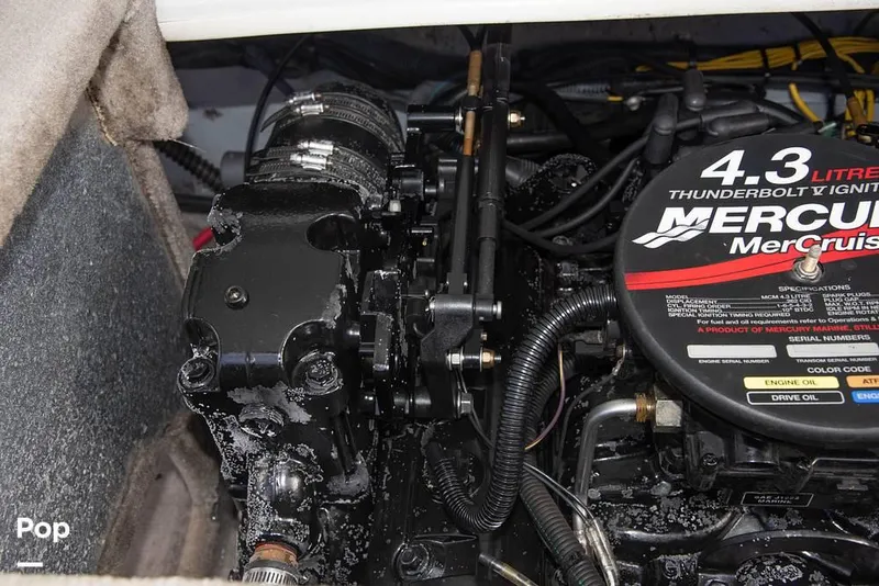 Slide: The Image of 2003 Crownline 180BR for sale in Lyons, IL - 51